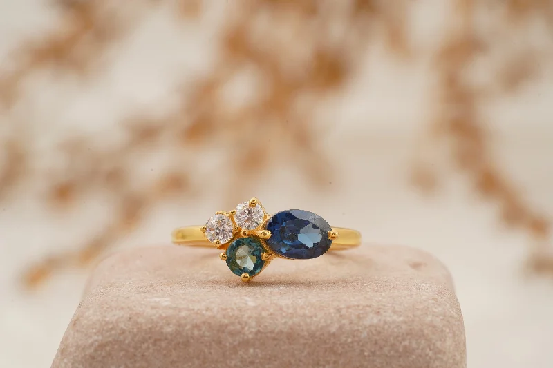 Alexandrite Gemstone Rings with a Chameleon - like Color ChangeCluster Sapphire Multi-Stone Stacking 14K Yellow Gold Ring