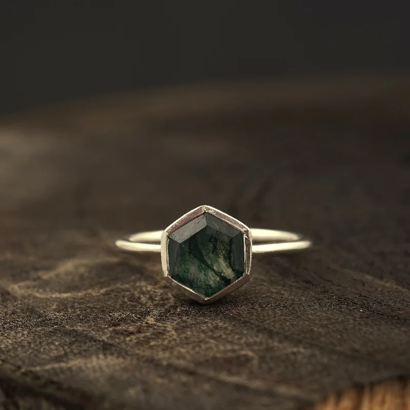 Topaz Gemstone Rings with a Faceted Cut and Shimmering EffectHexagon Cut Moss Agate Bezel Set Engagement Ring