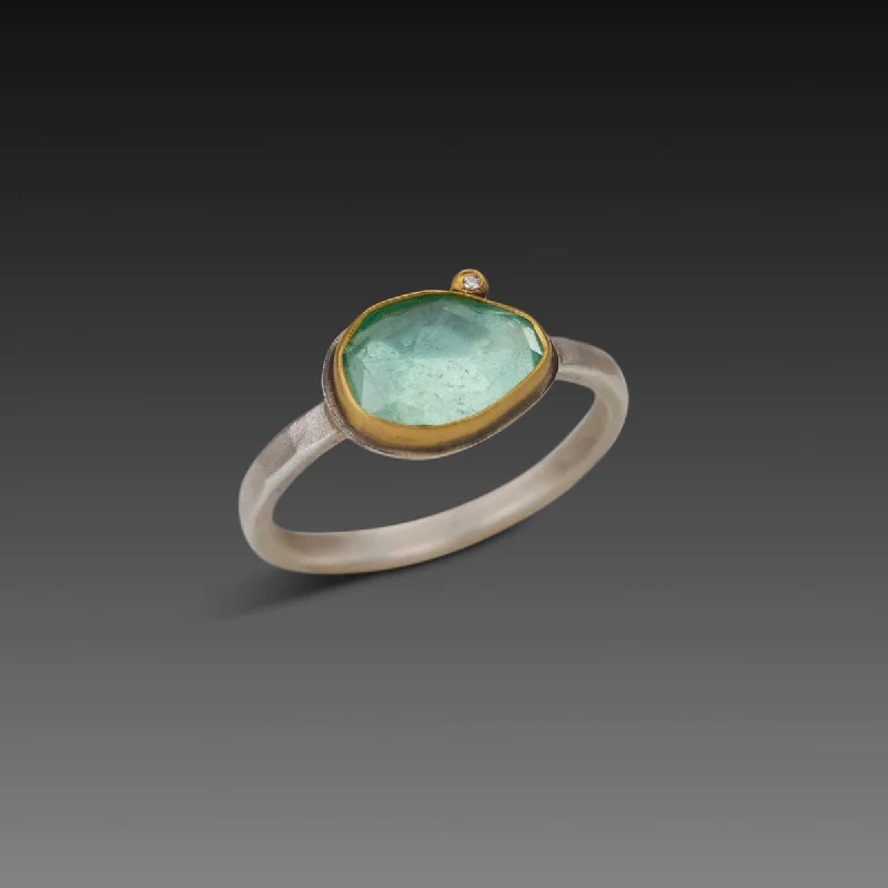 Alexandrite Gemstone Rings with a Chameleon - like Color ChangeRose Cut Beryl Ring