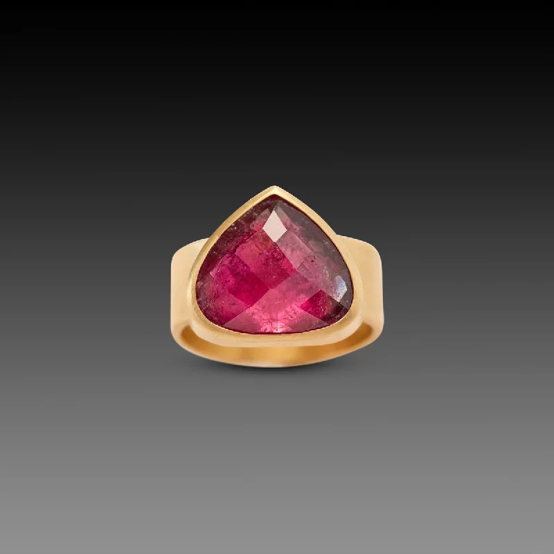 Alexandrite Gemstone Rings with a Chameleon - like Color ChangeDeep Pink Tourmaline Ring