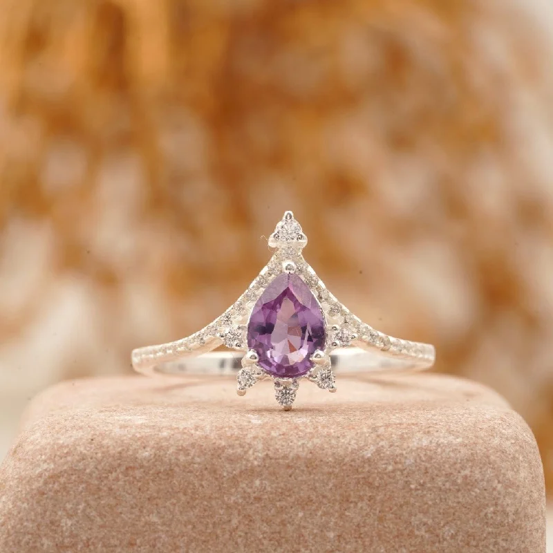 Topaz Gemstone Rings with a Faceted Cut and Shimmering EffectVintage Pear Amethyst Halo Diamond Engagement Ring